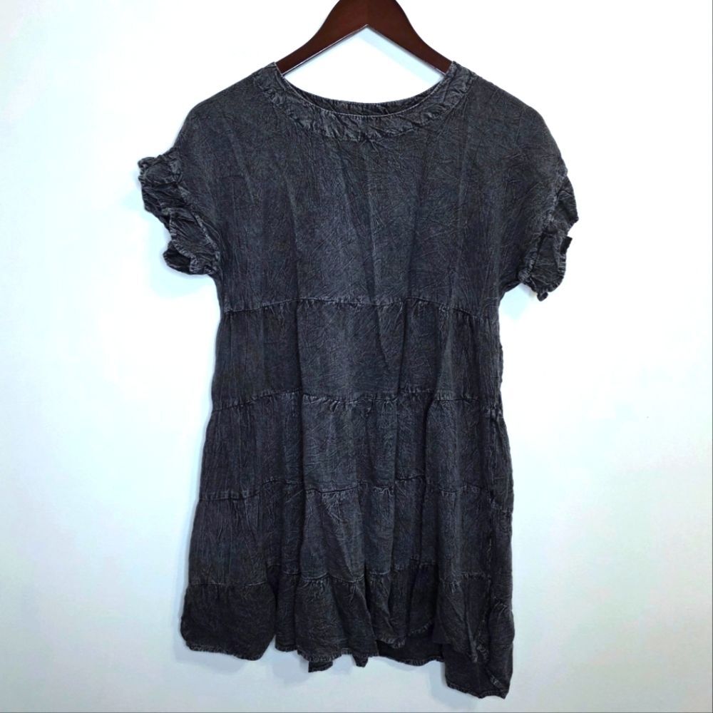 Kiwi + Punch Black Gray Tunic Top Size Medium